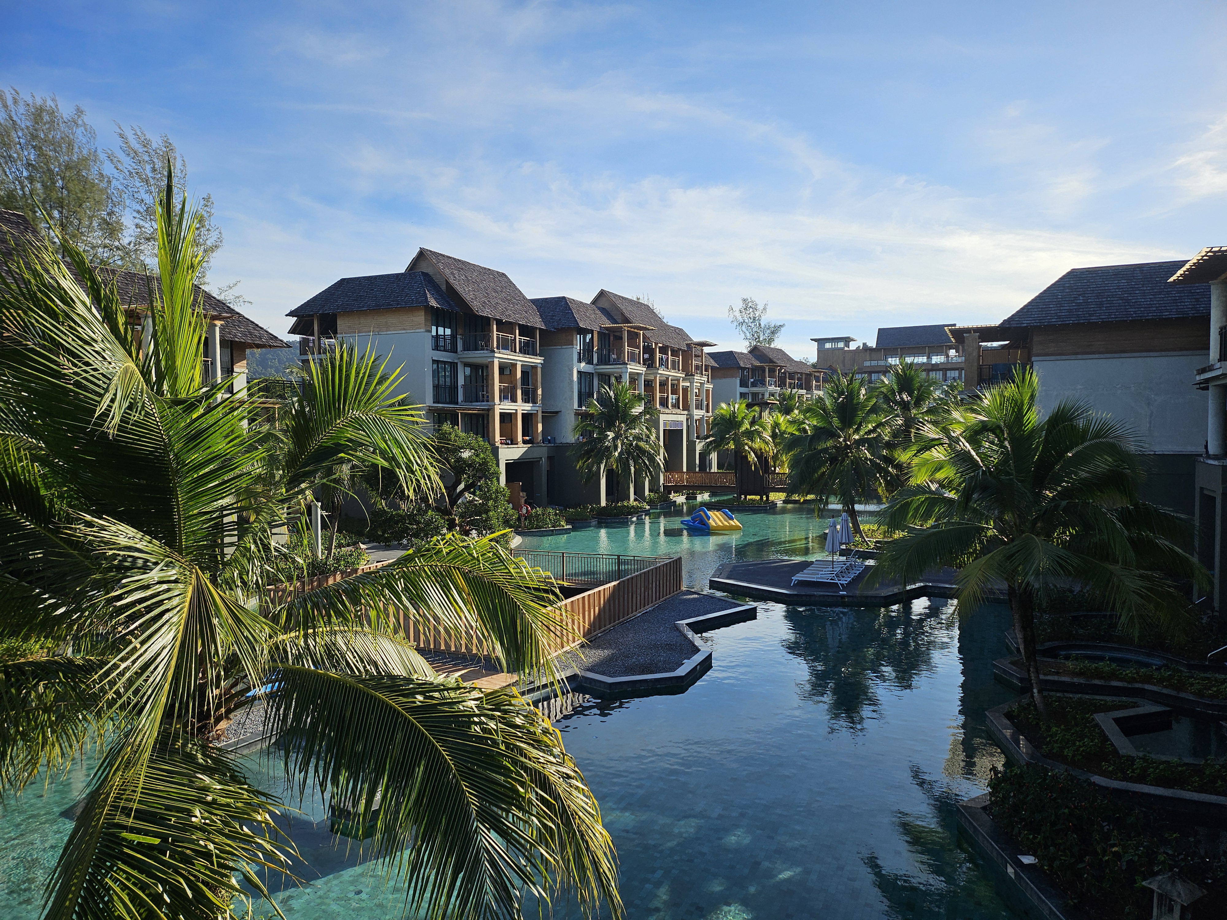 With 찰리&샐리 해피허니문